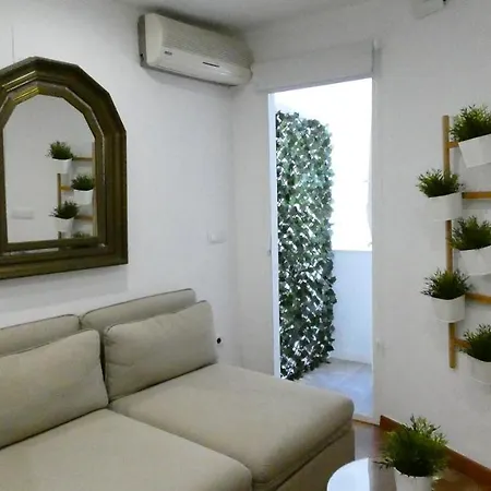 Azhar Apartment *